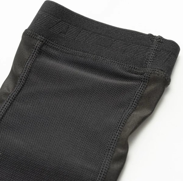 Мотонаколенники Taichi Stealth Ce Knee Guards Slim TRV087-BK01-L