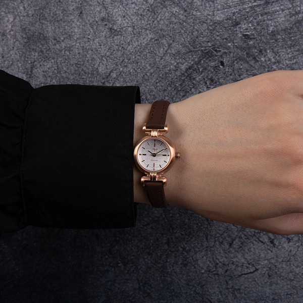 Часы наручные женские Луч 740447681