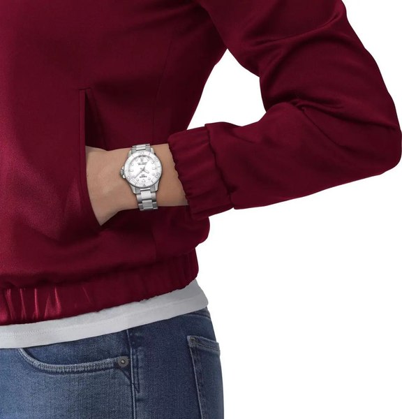 Часы наручные женские Tissot T120.210.11.011.00