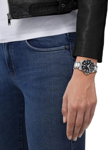 Часы наручные женские Tissot T120.210.11.051.00