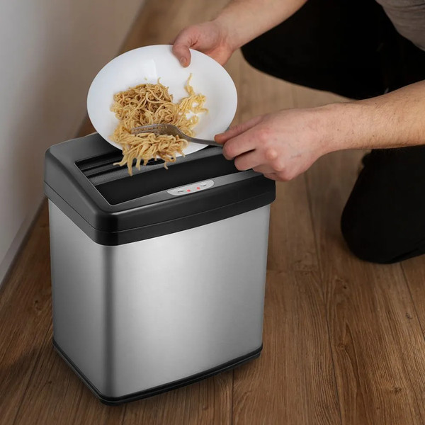 Сенсорное мусорное ведро Kitfort КТ-6806