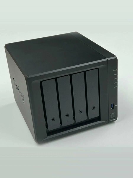 NAS сервер Synology DS925+