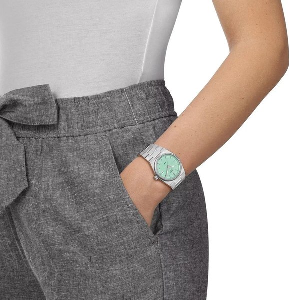 Часы наручные женские Tissot T137.210.11.091.00