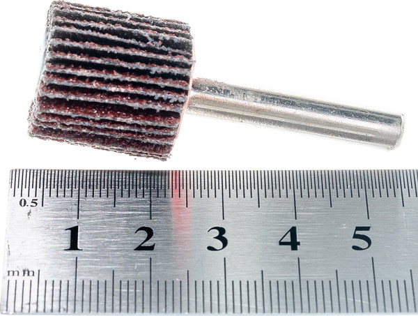 Шлифовальный круг Matrix лепестковый для дрели 74100