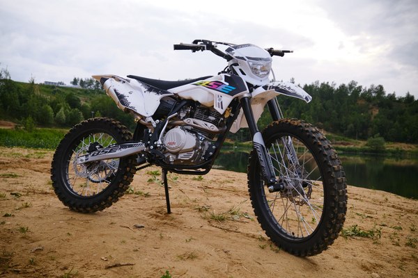 Мотоцикл BSE Z2 L 19/16 / BZ2LKA015GWH1