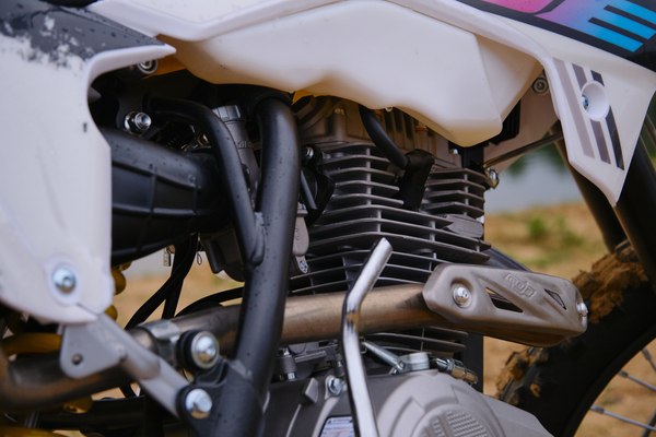 Мотоцикл BSE Z2 L 21/18 / BZ2LKA015HWH1