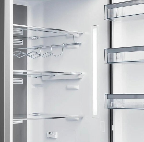 Холодильник с морозильником Kuppersberg RFCN 2012 WG