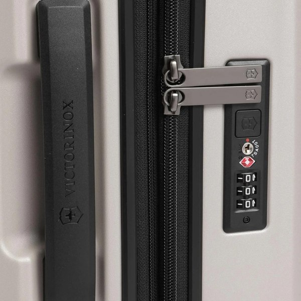 Чемодан на колесах Victorinox Airox Advanced / 653137