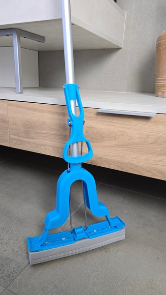 Швабра с отжимом Mellor Forro ML1010-1