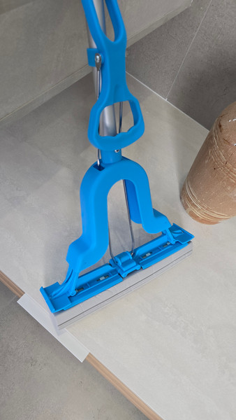 Швабра с отжимом Mellor Forro ML1010-1