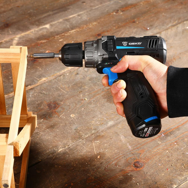 Аккумуляторная дрель-шуруповерт Deko ZKCD12 SET6 / 084-1040