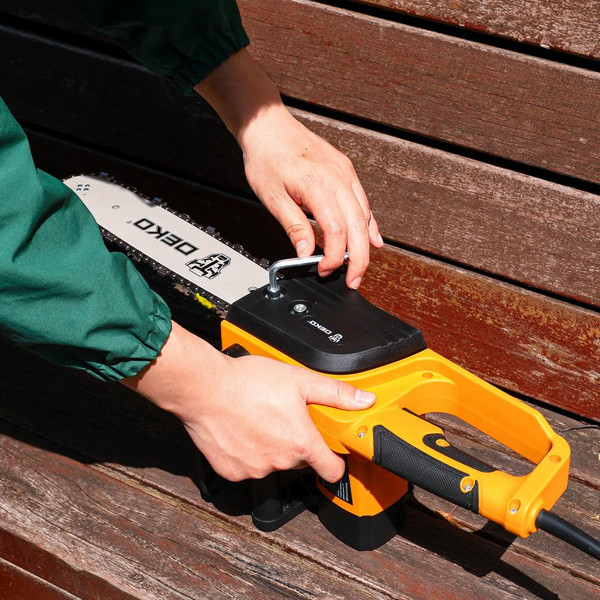 Электропила цепная Deko DKEC1600 / 084-2001