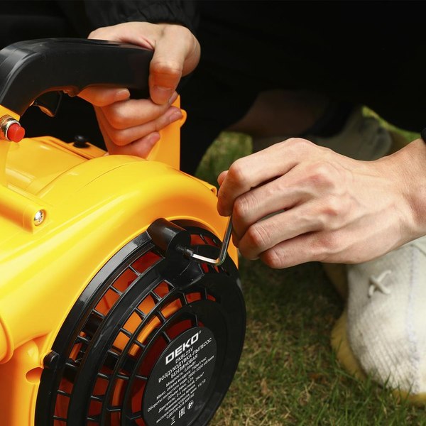 Воздуходувка бензиновая Deko DKBL25V / 081-1041