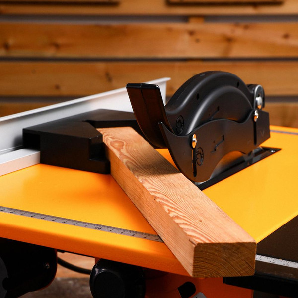 Циркулярный станок Deko DTS1600 / 084-1053