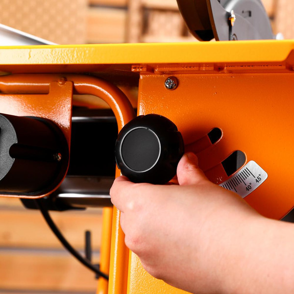 Циркулярный станок Deko DTS1600 / 084-1053