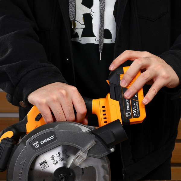 Дисковая пила Deko DKCS20V / 084-1039