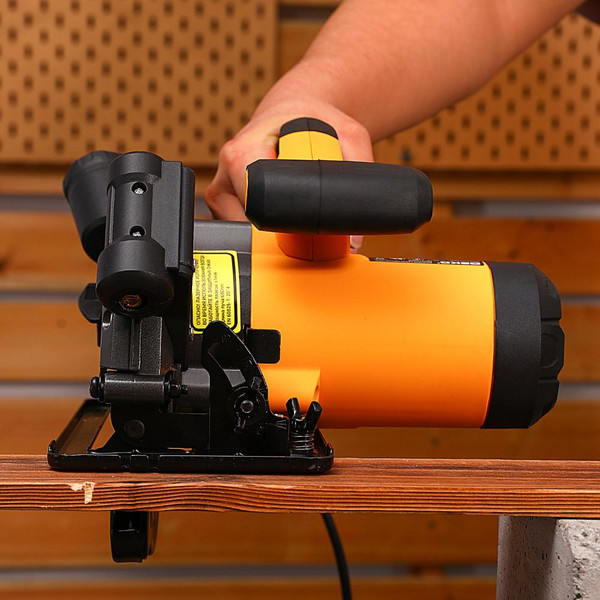 Дисковая пила Deko CS-1500W / 084-1150