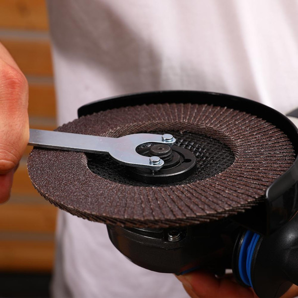 Угловая шлифовальная машина Deko AGDK-1600W PRO / 084-1081