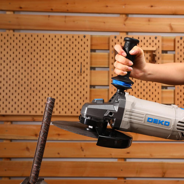 Угловая шлифовальная машина Deko AGDK-2600W PRO / 084-1083