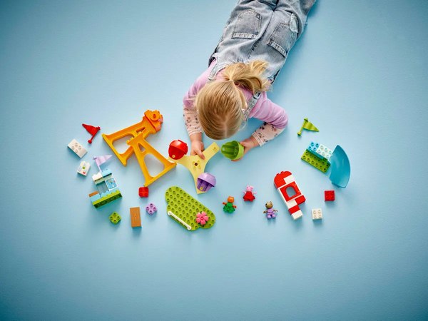 Конструктор Lego Duplo Ярмарка Пеппы / 10453