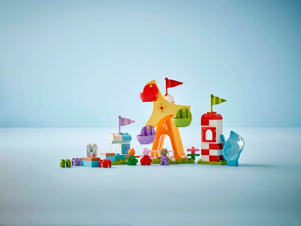 Конструктор Lego Duplo Ярмарка Пеппы / 10453