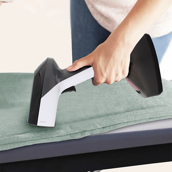 Отпариватель BQ SG1006H (черный/золото)