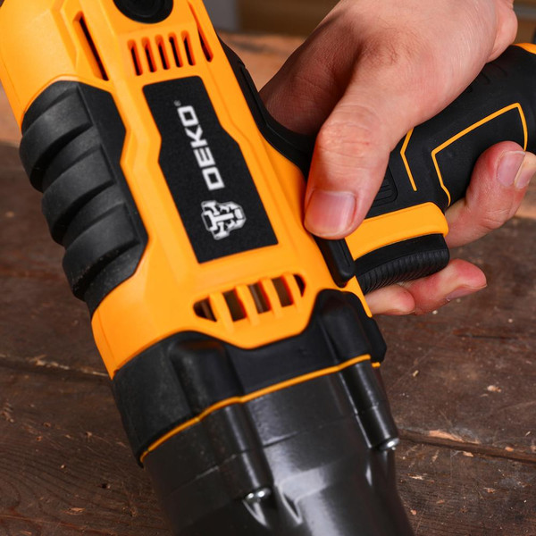 Гайковерт Deko DKIW1200 / 085-1125