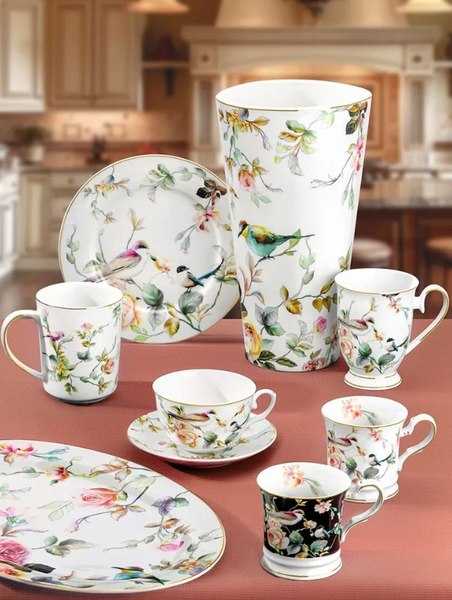 Чашка с блюдцем Elan Gallery Певчие птички на черном / 730851