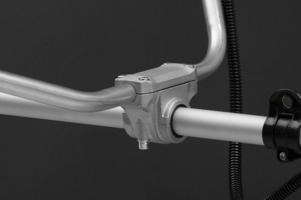 Триммер бензиновый Oleo-Mac BCH 25 T / 6146-9001E1