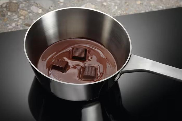 Индукционная варочная панель Electrolux LIB60424CK