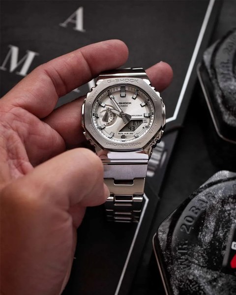 Часы наручные мужские Casio GM-2110D-7A