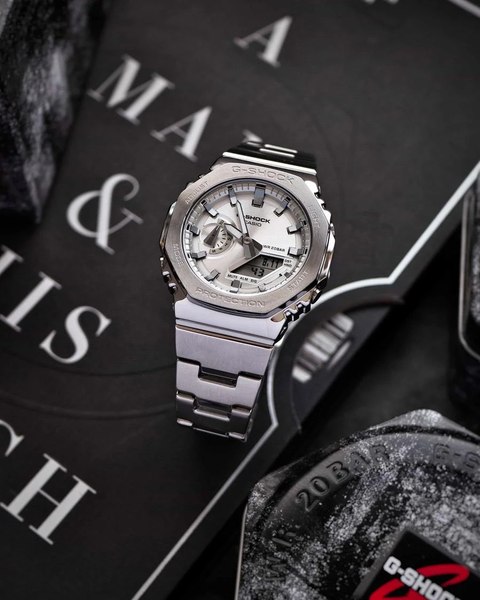 Часы наручные мужские Casio GM-2110D-7A