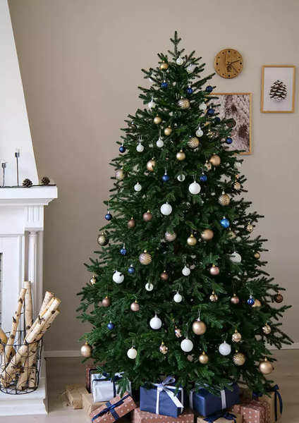 Ель искусственная Уральская ёлка и игрушка Уральская