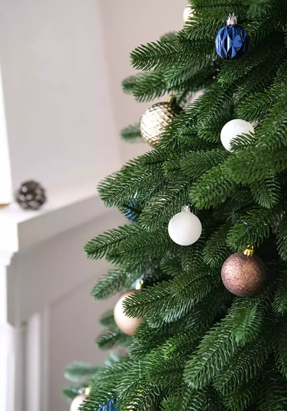 Ель искусственная Уральская ёлка и игрушка Сибирская