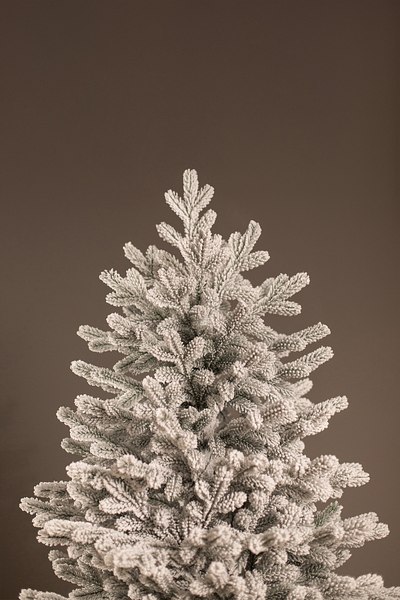 Ель искусственная Ёлушка Уральская заснеженная / ЕУРАЛЗ 18