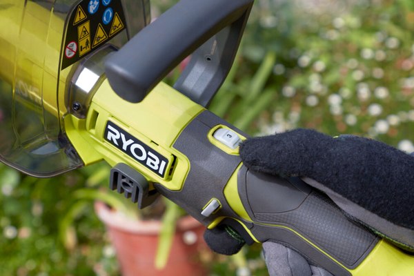 Культиватор ручной Ryobi RY18HCA-0
