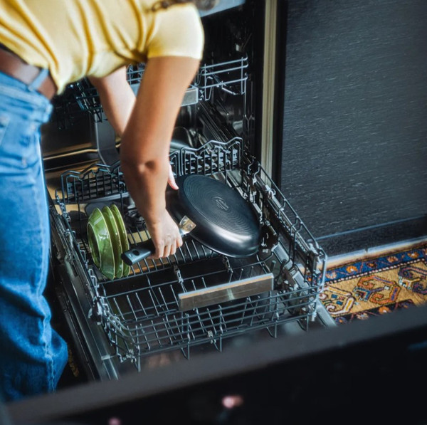 Сковорода Fiskars Hard Face / 1075459