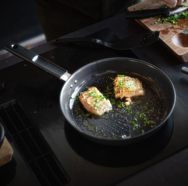 Сковорода Fiskars Hard Face / 1075459