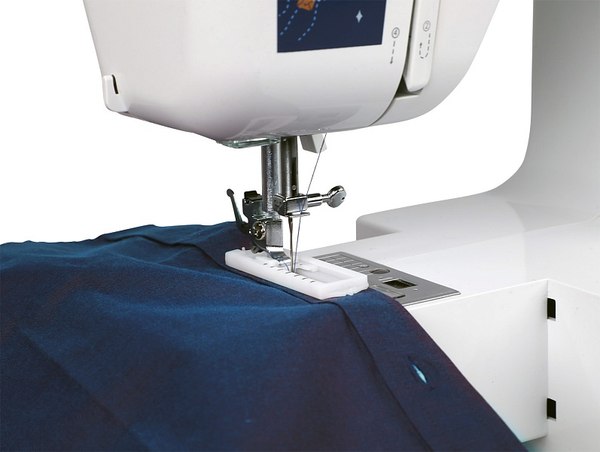 Швейная машина Leader Sewmagic