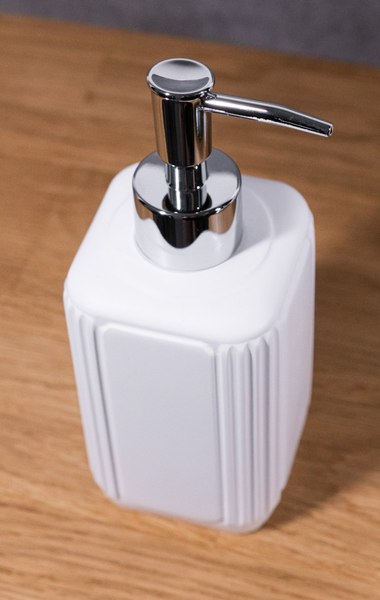 Дозатор для жидкого мыла Caspian York 90084