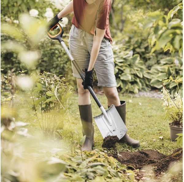 Лопата Fiskars Xact / 1066730