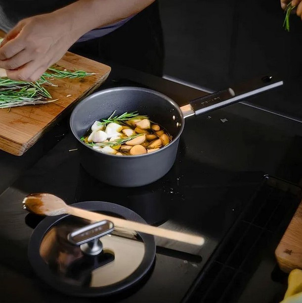 Сотейник Fiskars Hard Face / 1075524