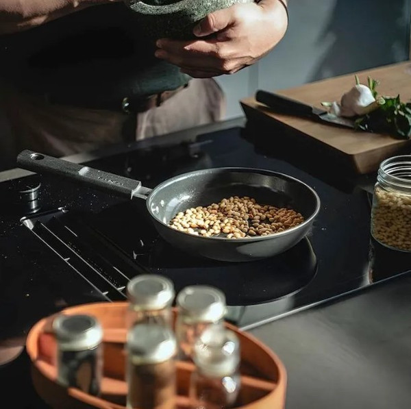 Сковорода Fiskars Hard Face / 1075457