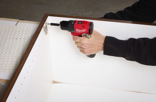 Аккумуляторная дрель-шуруповерт Milwaukee M12 BLDDRC-202C / 4933499686