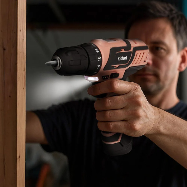 Аккумуляторная дрель-шуруповерт Kitfort КТ-6493