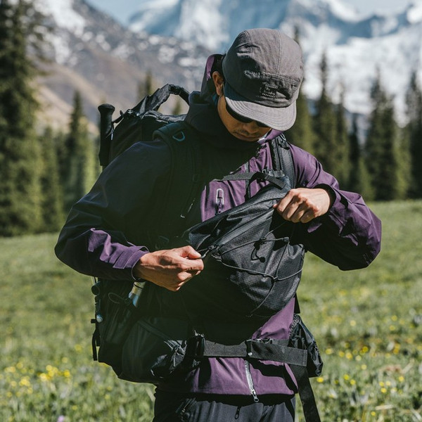 Рюкзак туристический Naturehike CNK2450XB014 Helium / 6975641883883