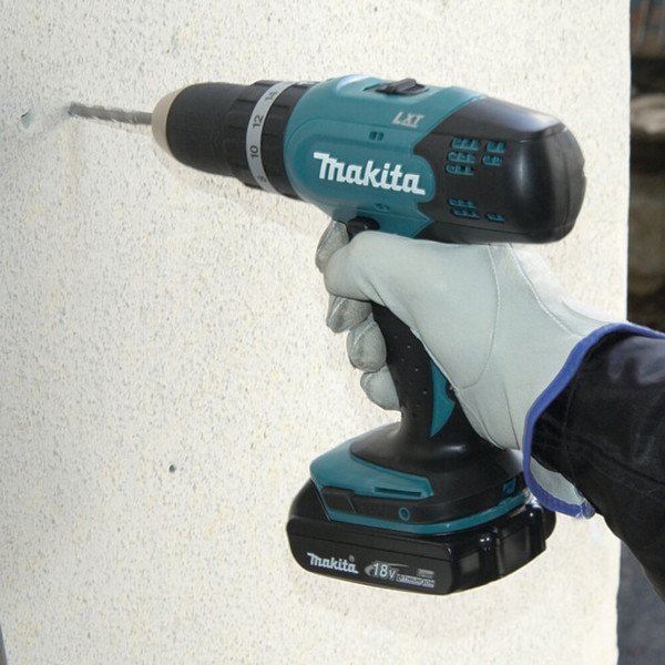 Профессиональная дрель-шуруповерт Makita DHP453RTJ