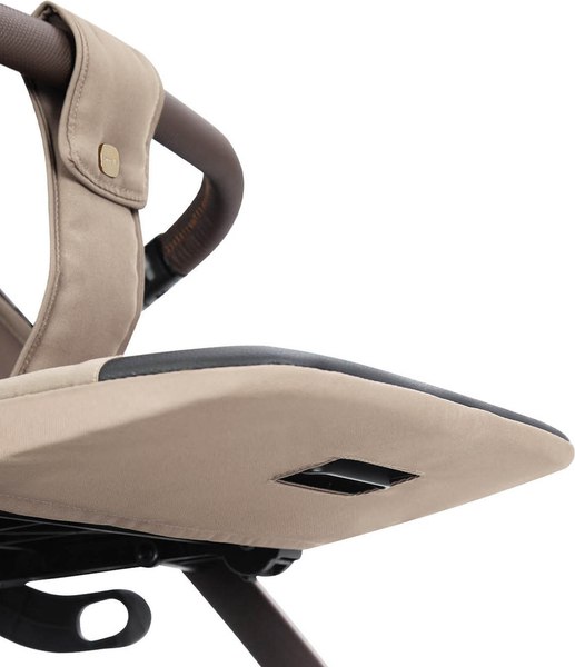 Детская прогулочная коляска Carrello Bravo Carbon CRL-5530