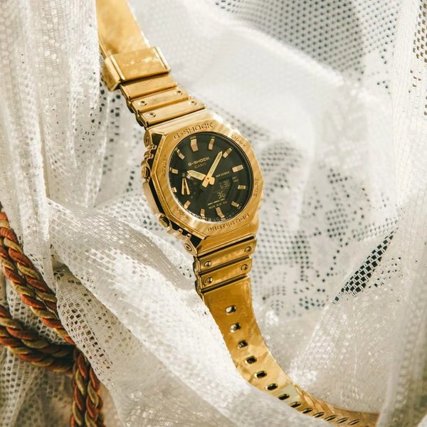 Часы наручные мужские Casio GM-2100YMG-9A