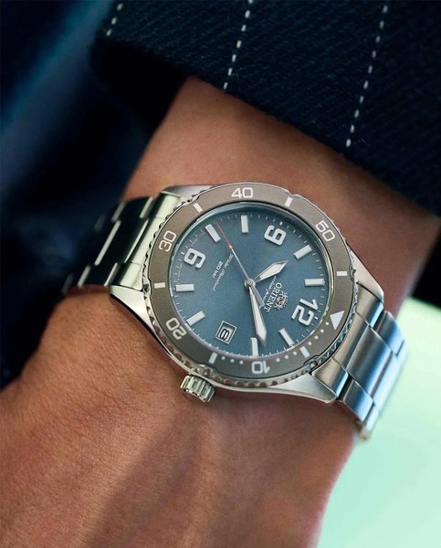 Часы наручные мужские Orient RA-WJ0002L